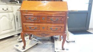 1. Secrétaire style Louis xv AVANT