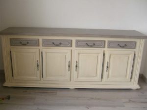 11. Buffet rustique 4 portes