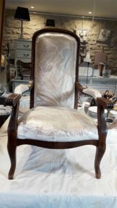 3. Petit fauteuil voltaire avant