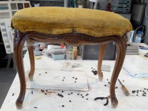 7. Pouf Louis XV après